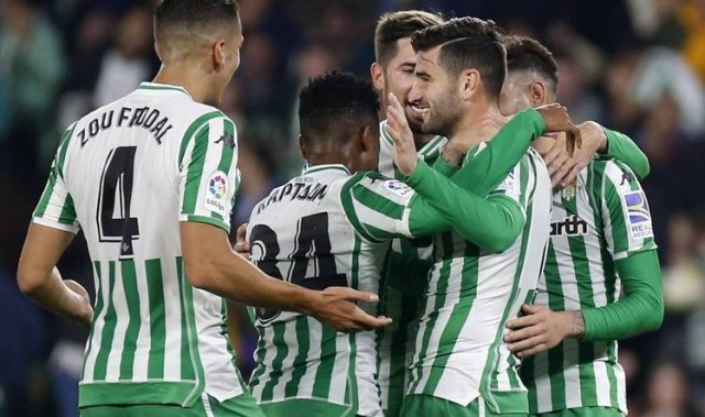 西甲收官战：贝蒂斯主场冲胜，瓦伦西亚全力一搏